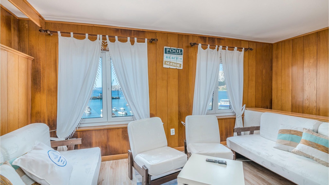 Photo of Bedroom in Baska