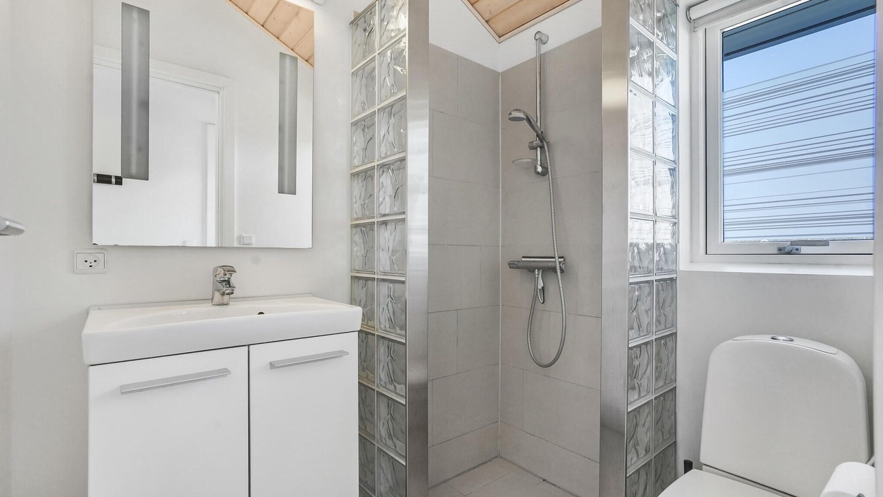 Photo of Bathroom in Flovt Strand