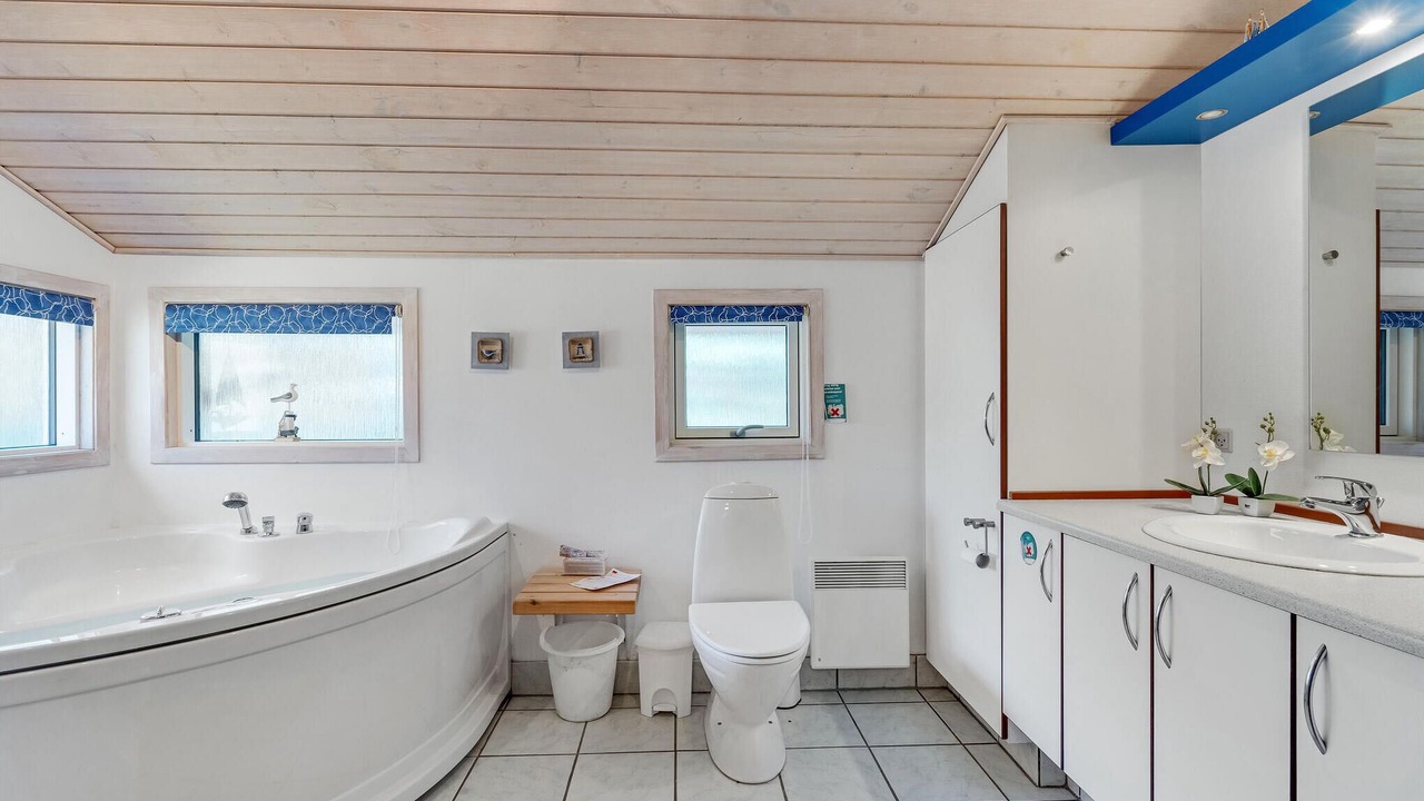 Photo of Bathroom in Odde