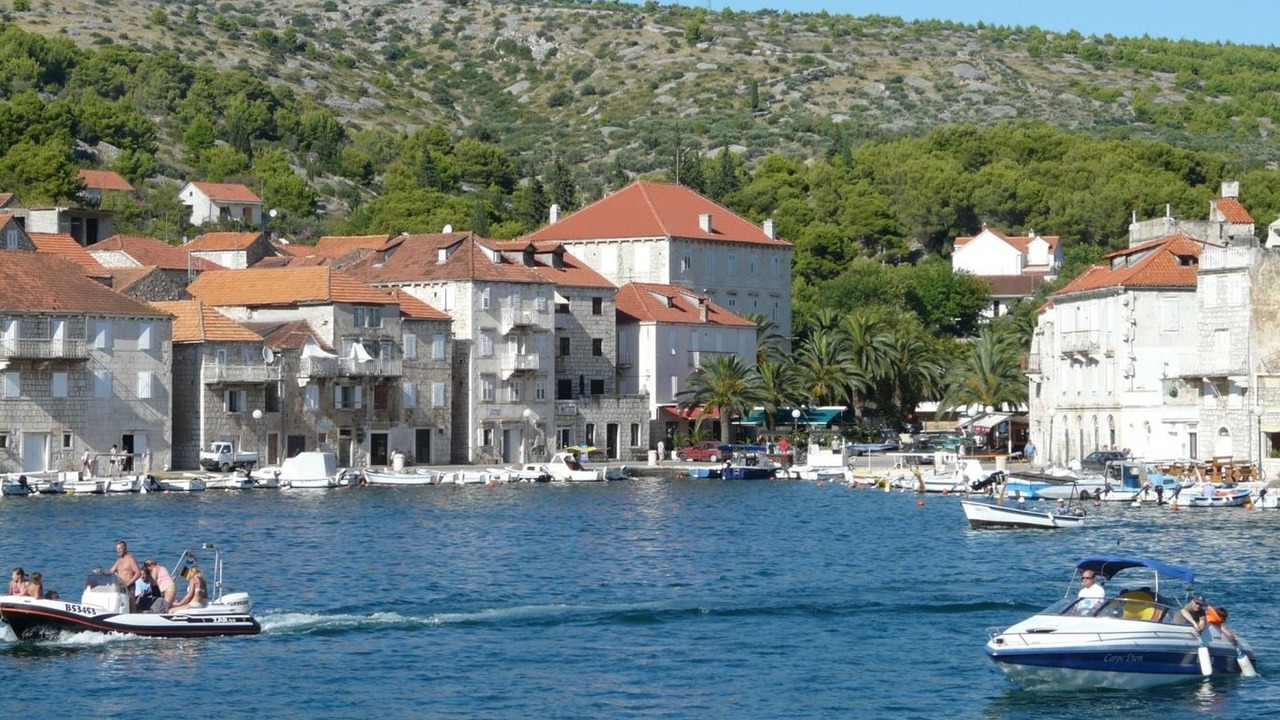 Photo of Others in Cove Osibova (Milna)