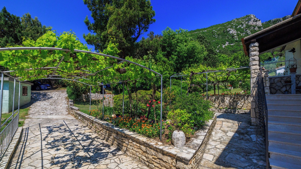Photo of Outdoor in Plomin