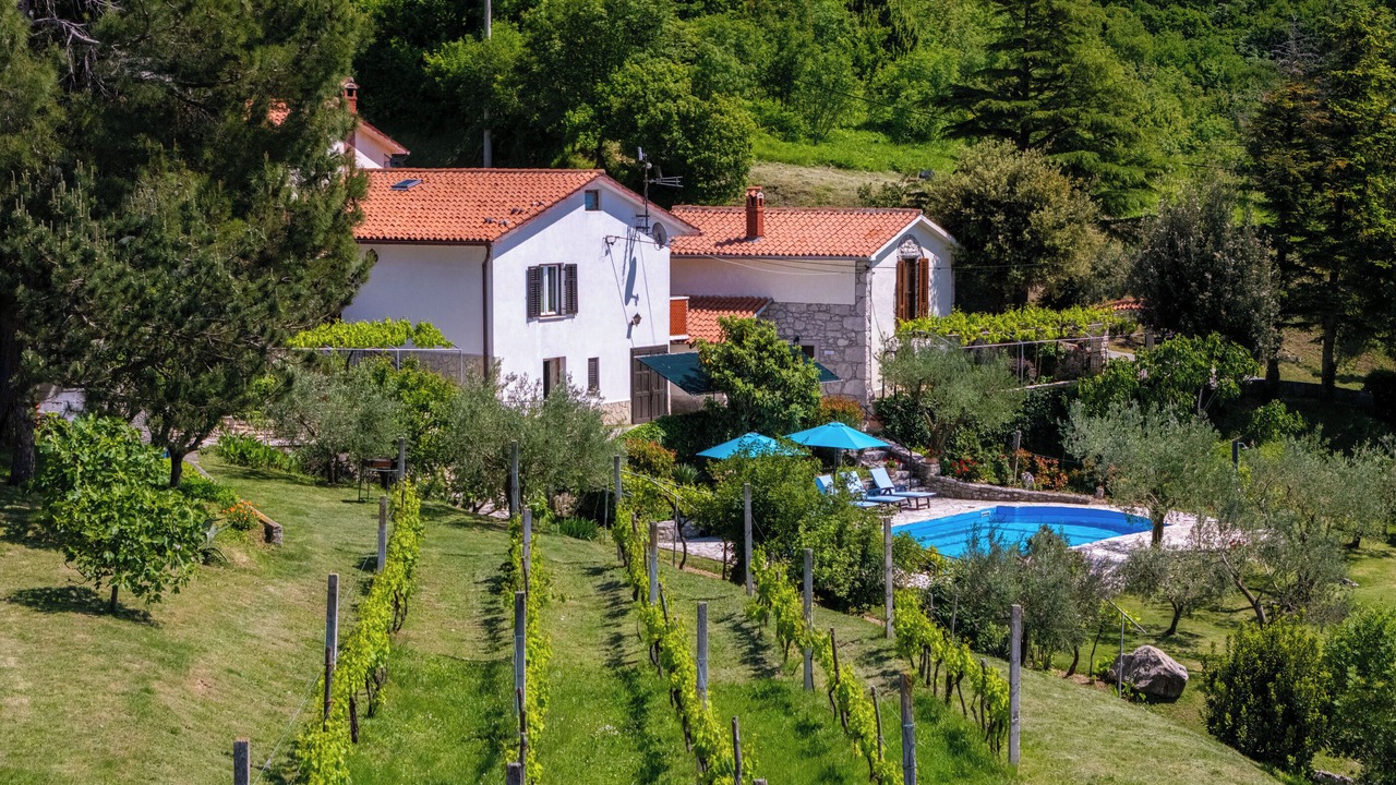 Photo of Outdoor in Plomin