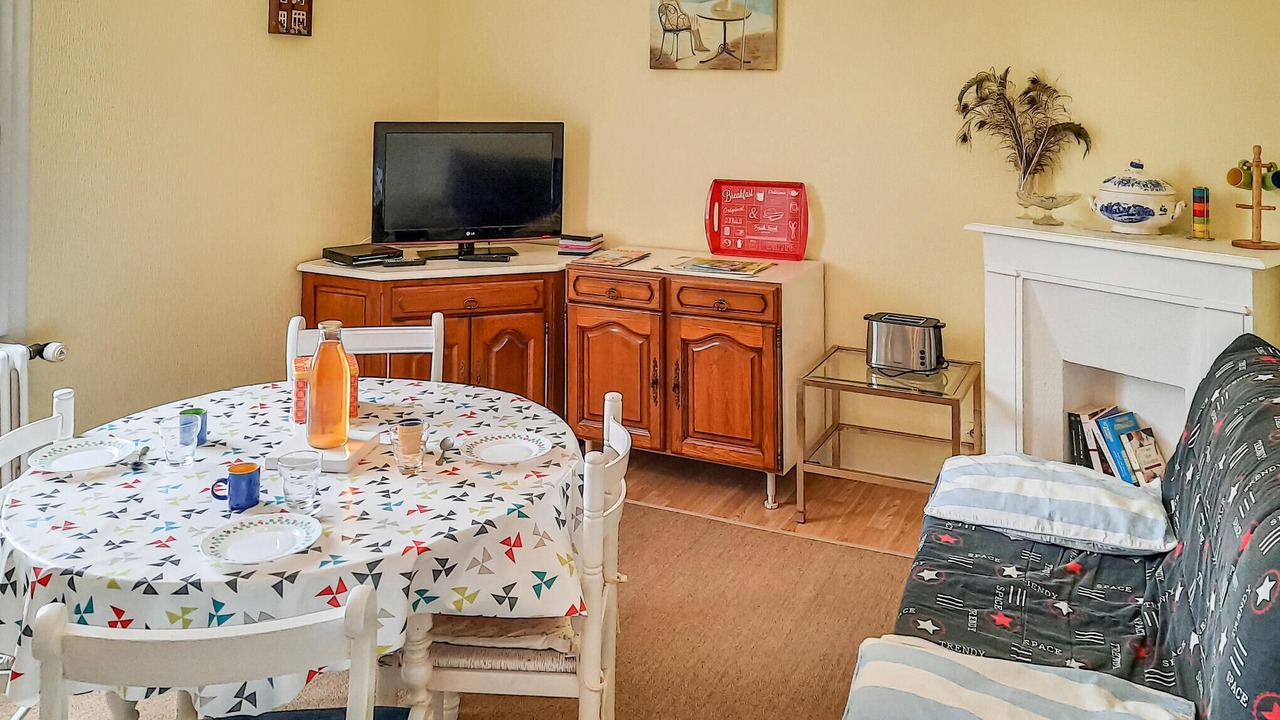 Photo of Bedroom in Hirel