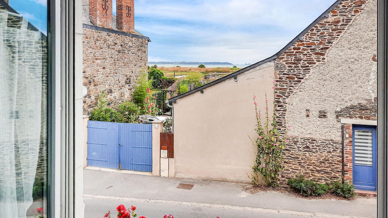 Photo of Bedroom in Hirel