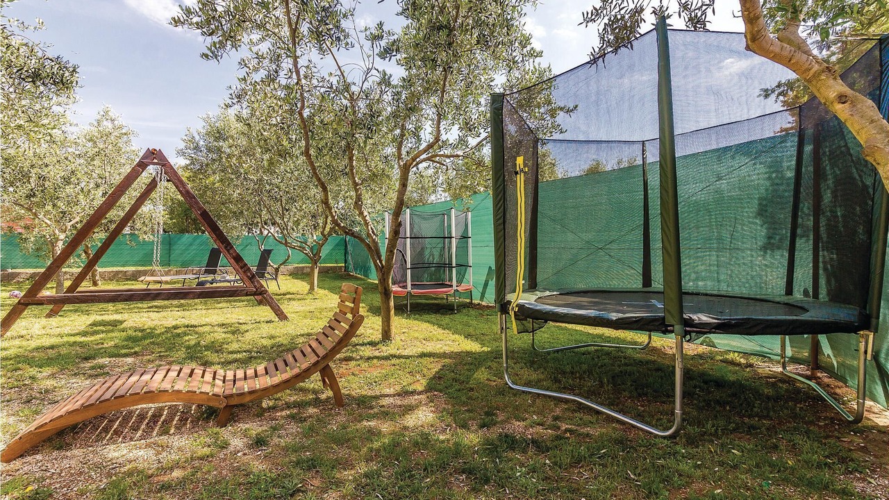 Photo of Outdoor in Peroj