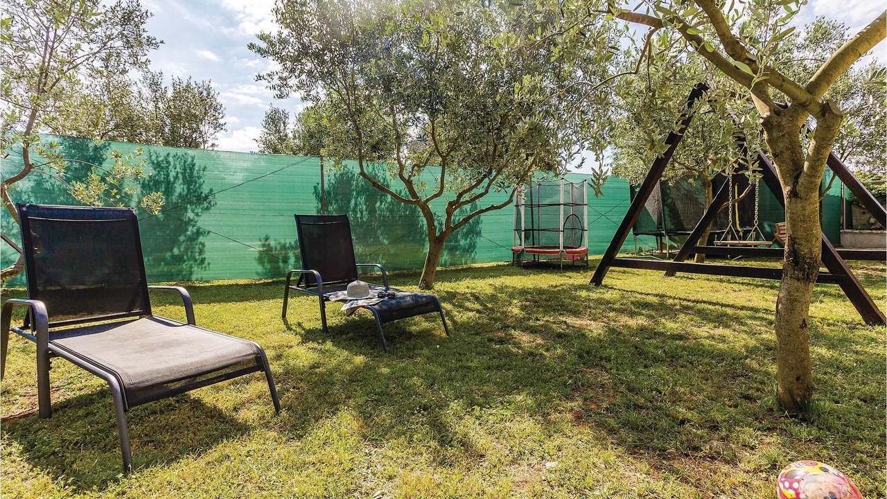 Photo of Outdoor in Peroj