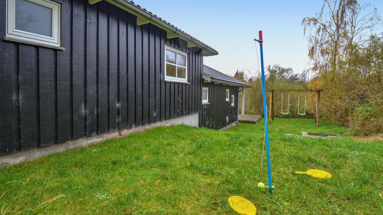 Photo of Others in Knebel