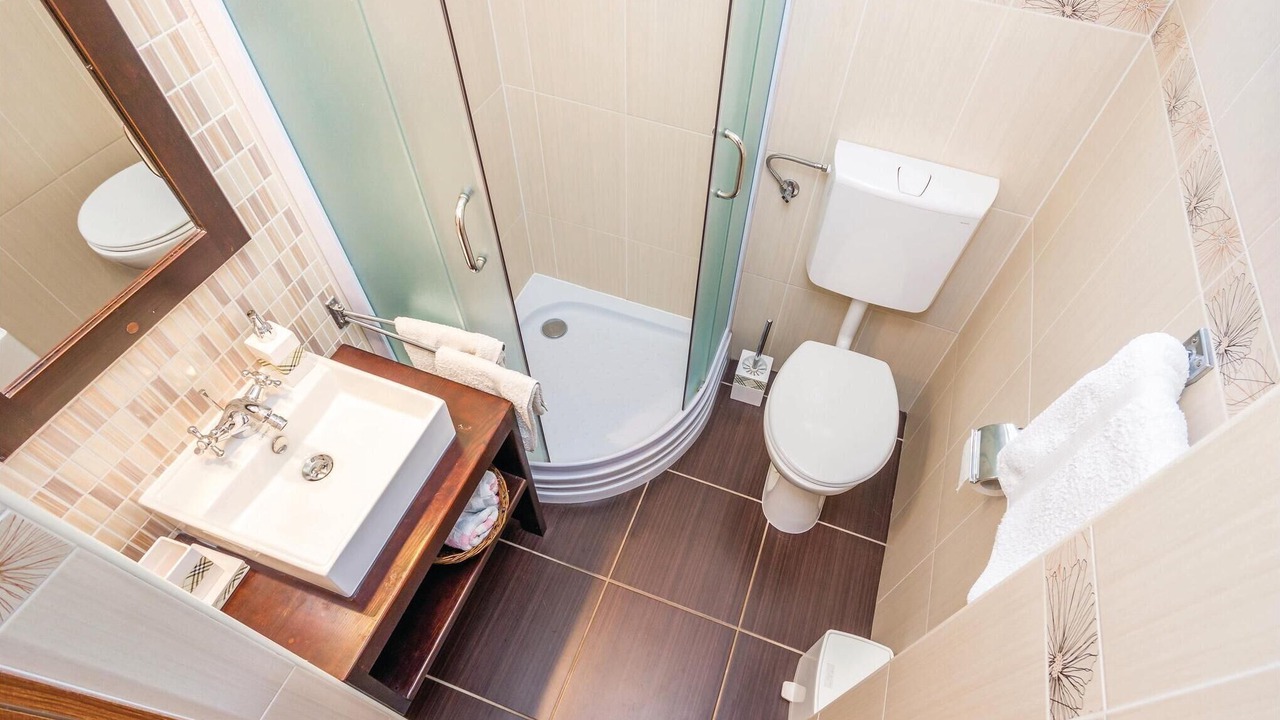 Photo of Bathroom in Vratarusa