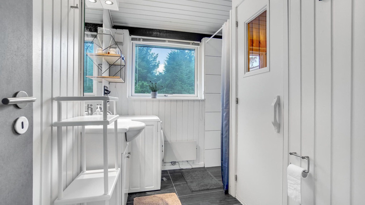Photo of Bathroom in Nr. Lyngby Strand