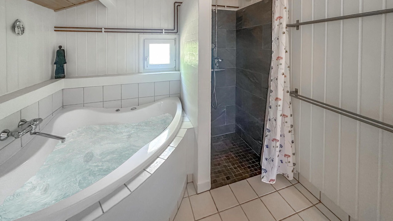 Photo of Bathroom in Jerup