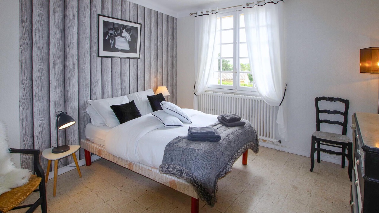 Photo of Others in Tulette