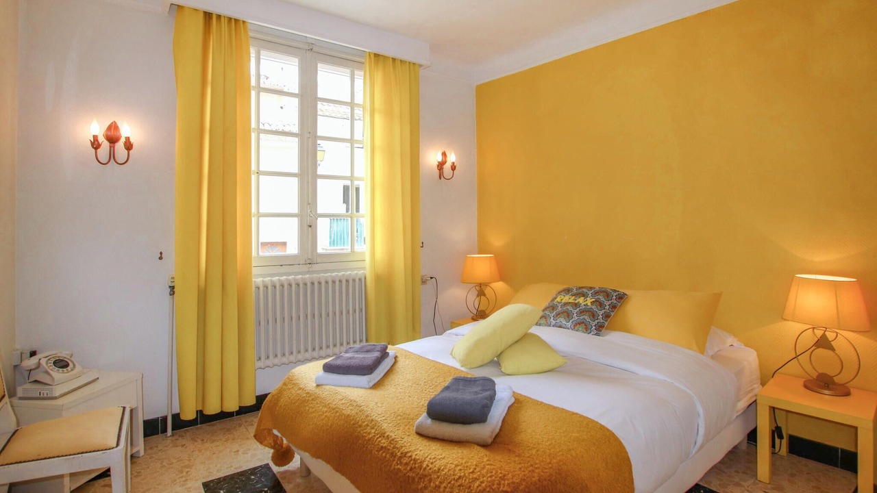 Photo of Others in Tulette