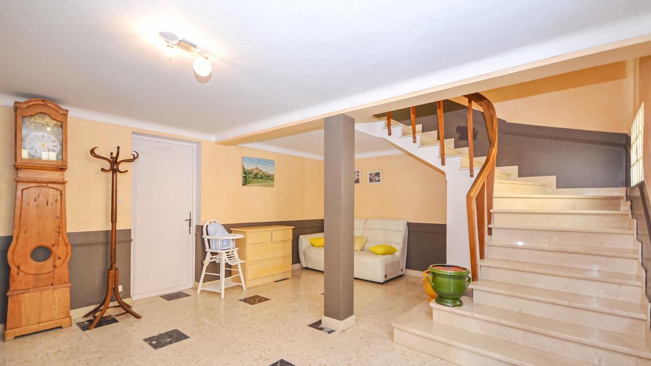 Photo of Others in Tulette