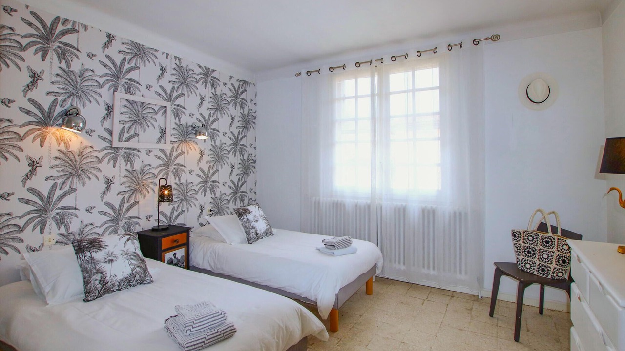 Photo of Others in Tulette