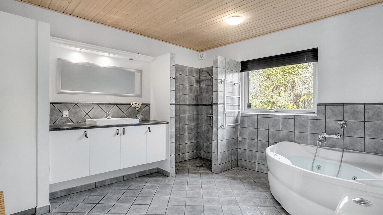 Photo of Bathroom in Pøt Strandby