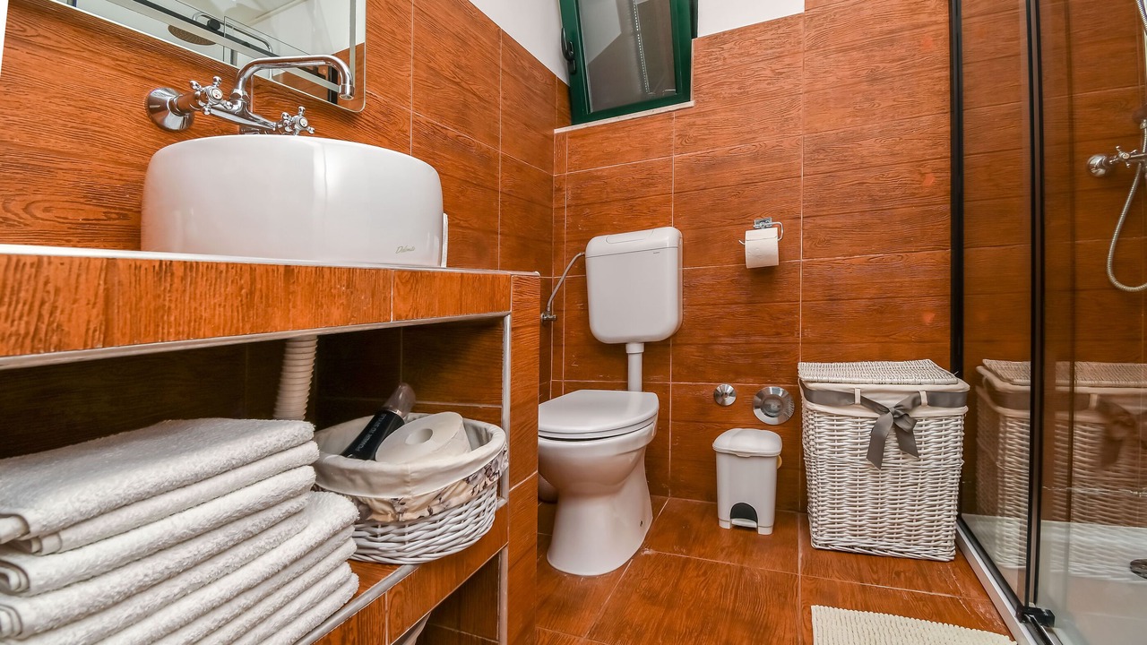 Photo of Bathroom in Okrug Gornji