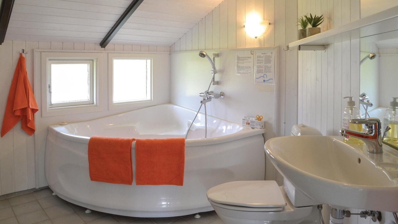 Photo of Bathroom in Jegum