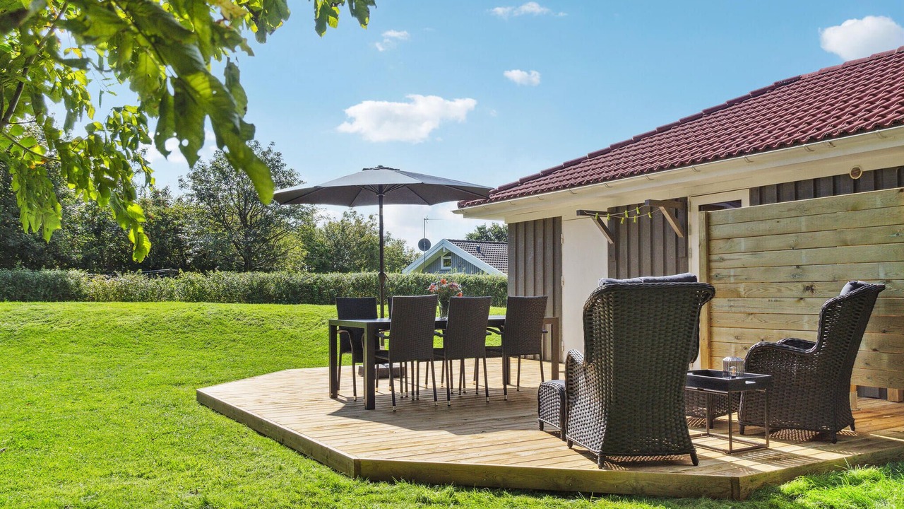 Photo of Others in Knebel