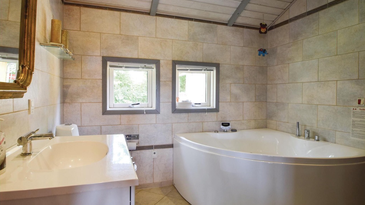 Photo of Bathroom in Pøt Strandby