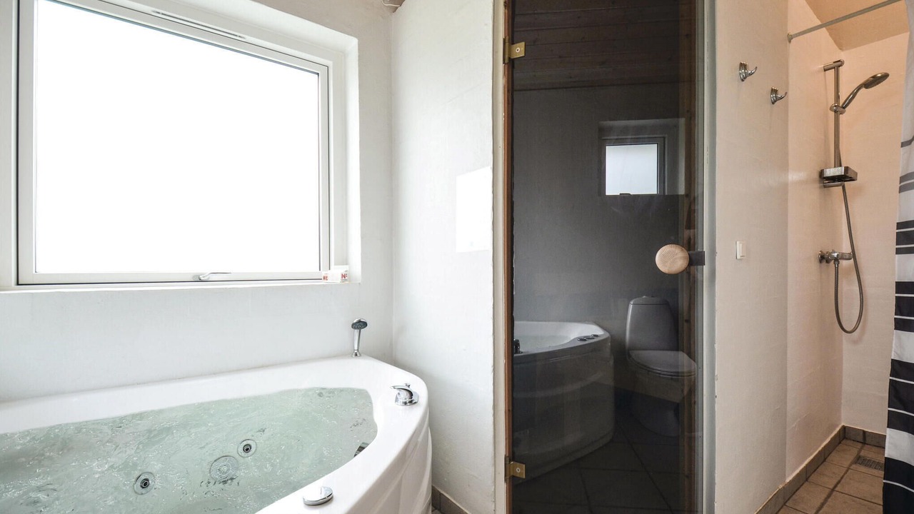 Photo of Bathroom in Lyngsbæk Strand