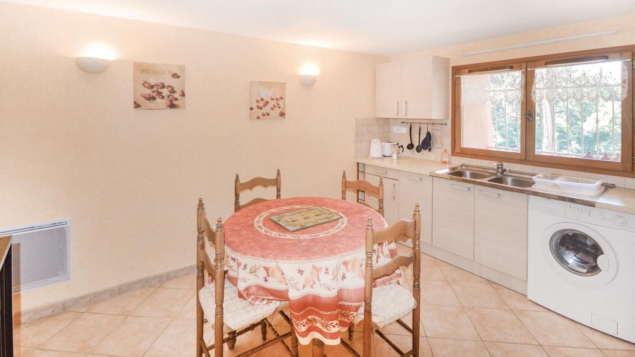 Photo of Others in Porcio