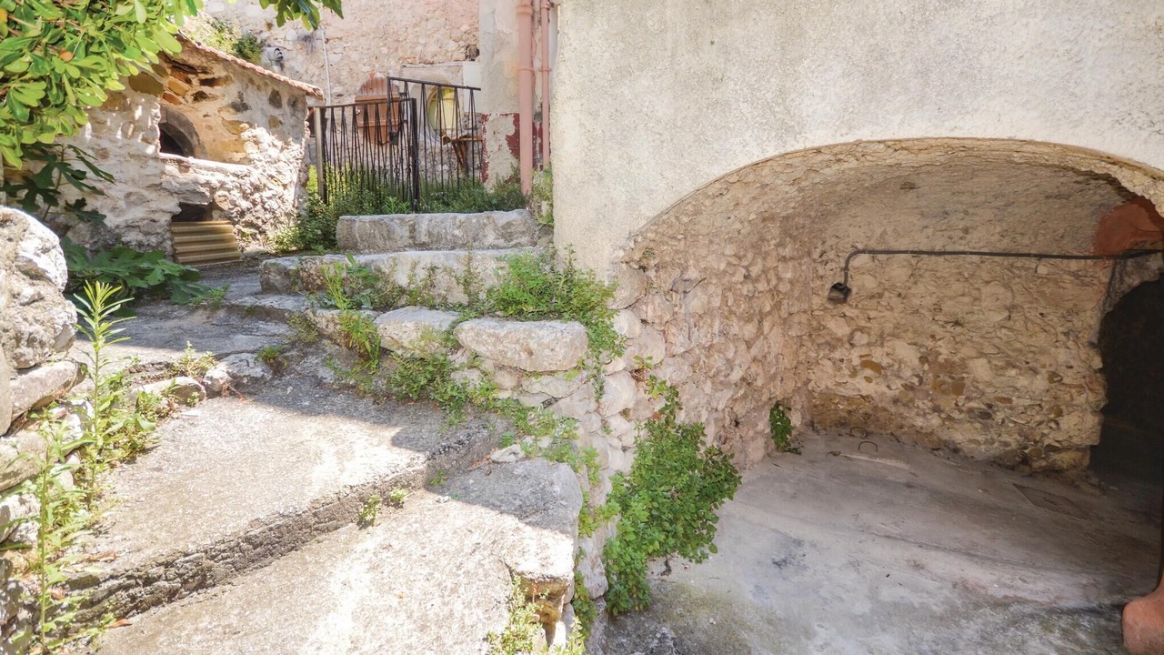 Photo of Others in Porcio