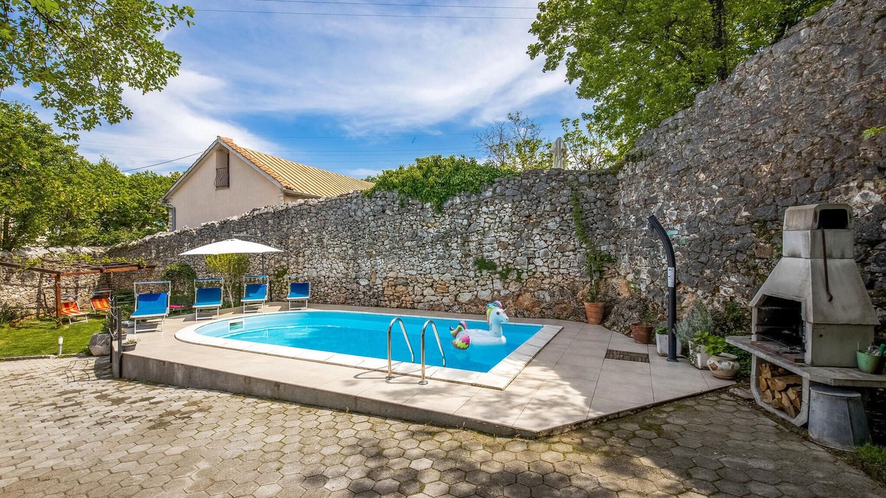 Photo of Outdoor in Praputnjak