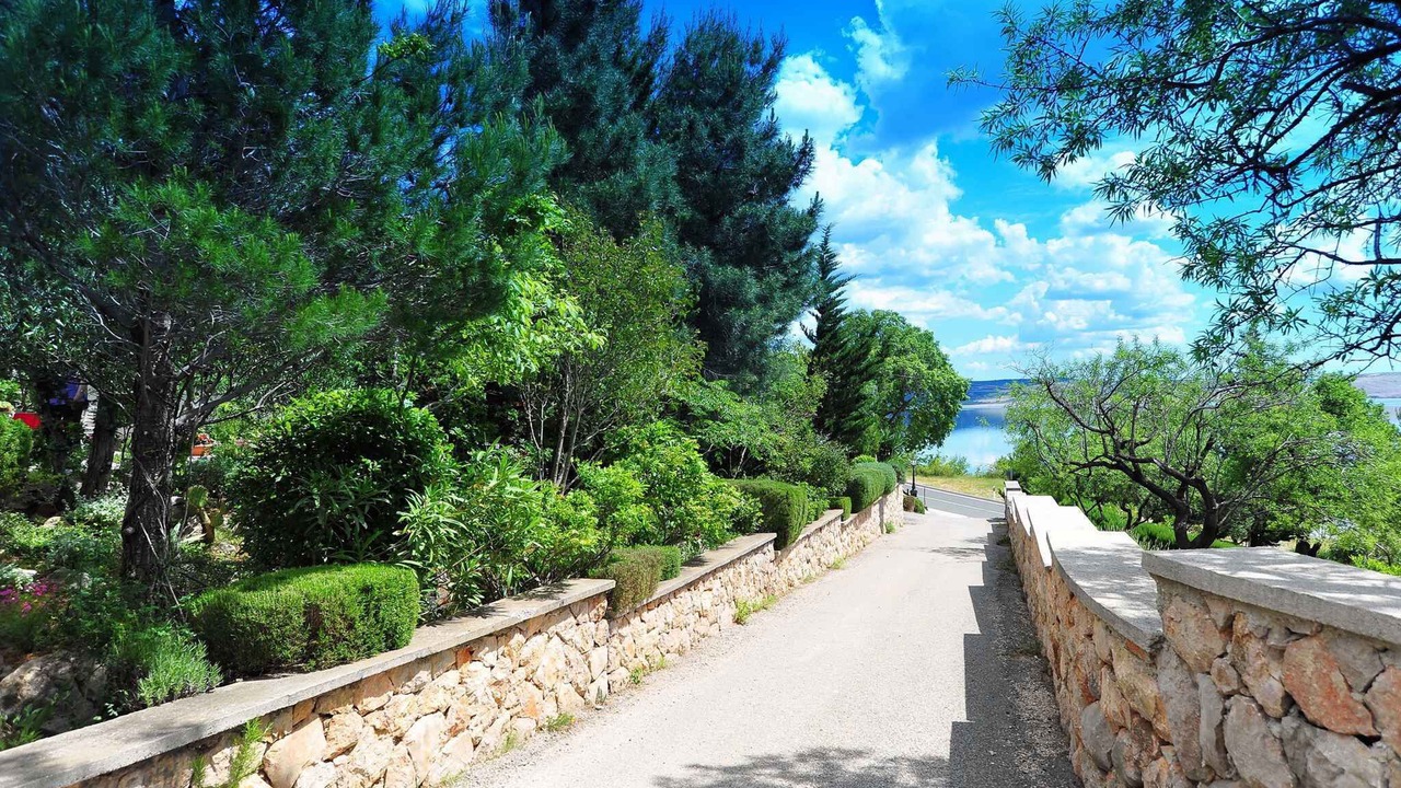 Photo of Outdoor in Seline