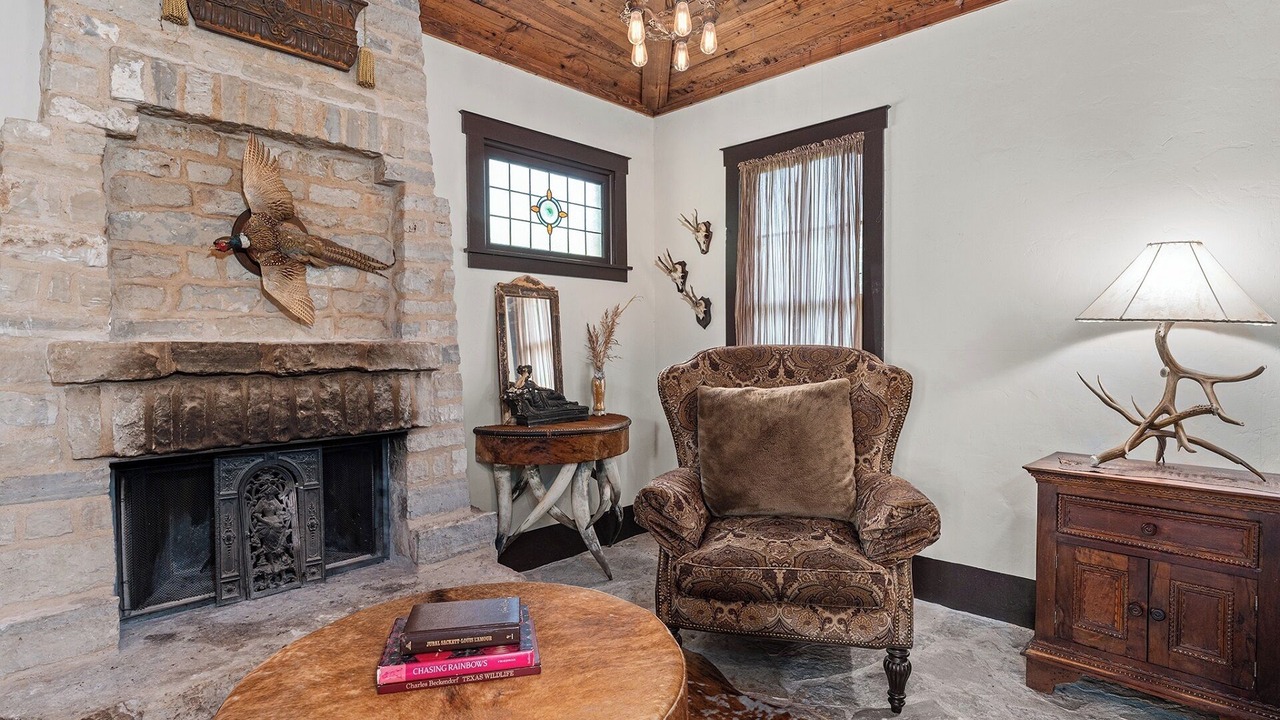 Photo of Livingroom in Fredericksburg