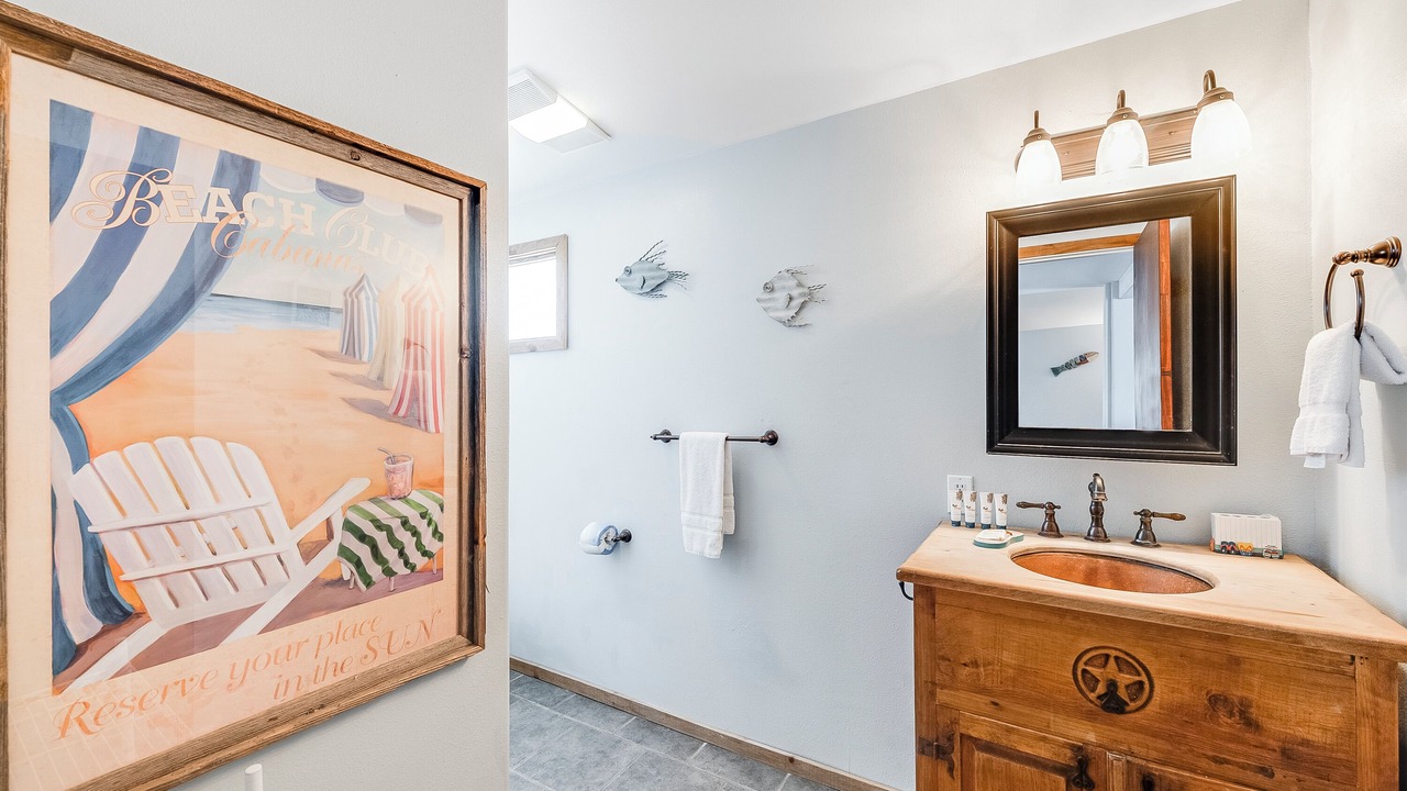 Photo of Bathroom in Leeward Sands