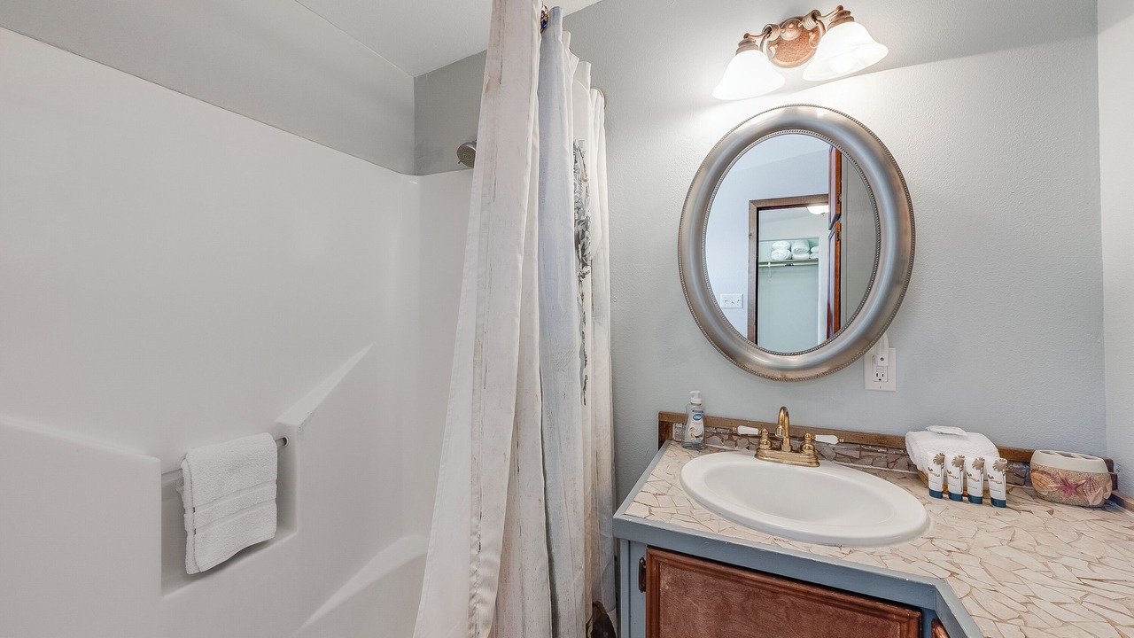 Photo of Bathroom in Leeward Sands