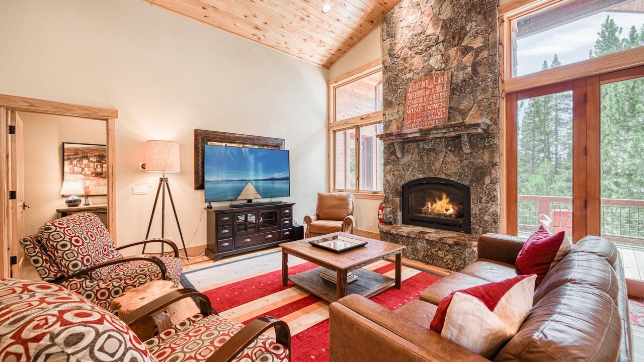 Photo of Livingroom in Truckee