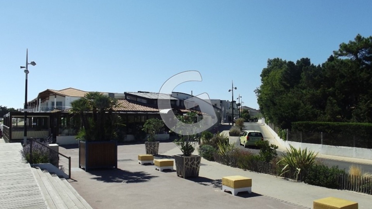 Photo of Outdoor in Angles