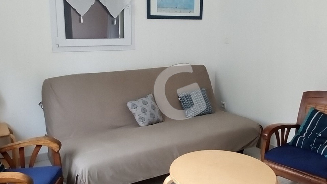Photo of Livingroom in Angles