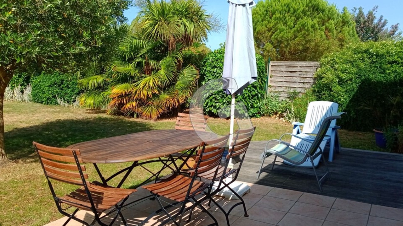 Photo of Outdoor in Angles