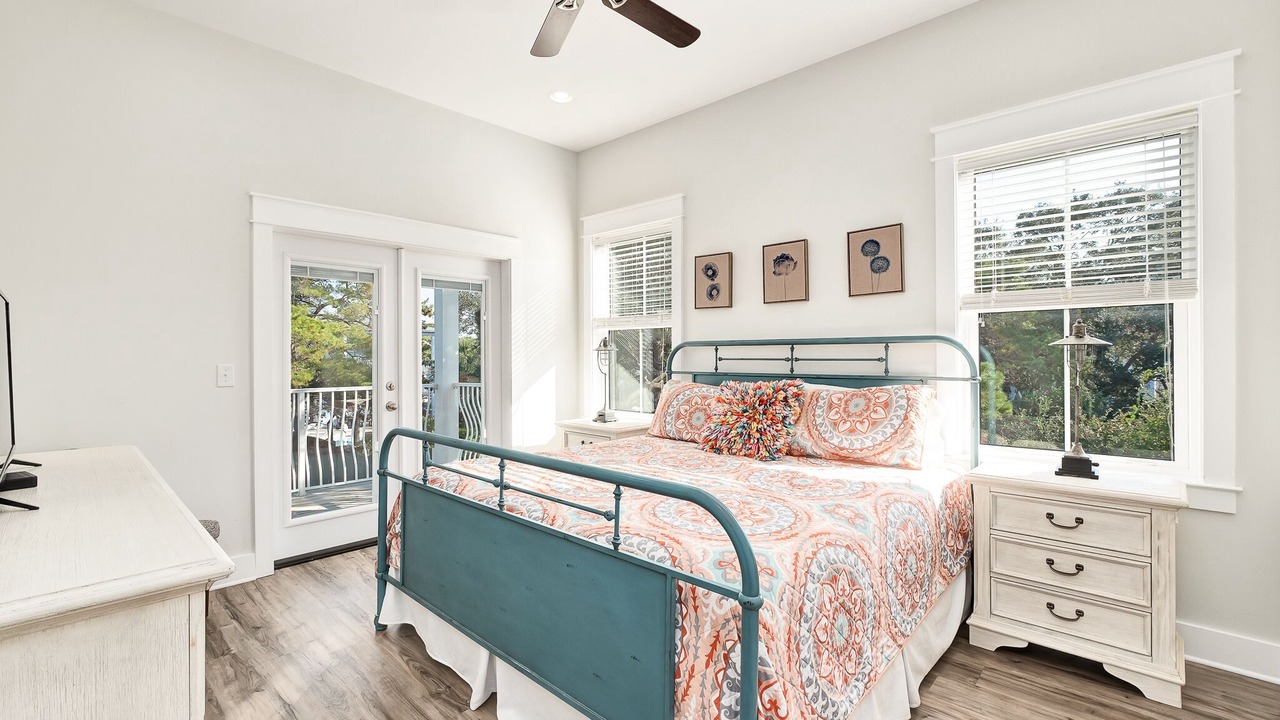 Photo of Bedroom in Crystal Beach