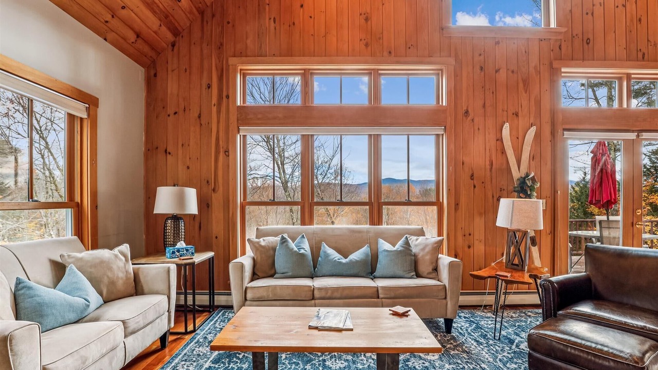 Photo of Livingroom in Stowe Area