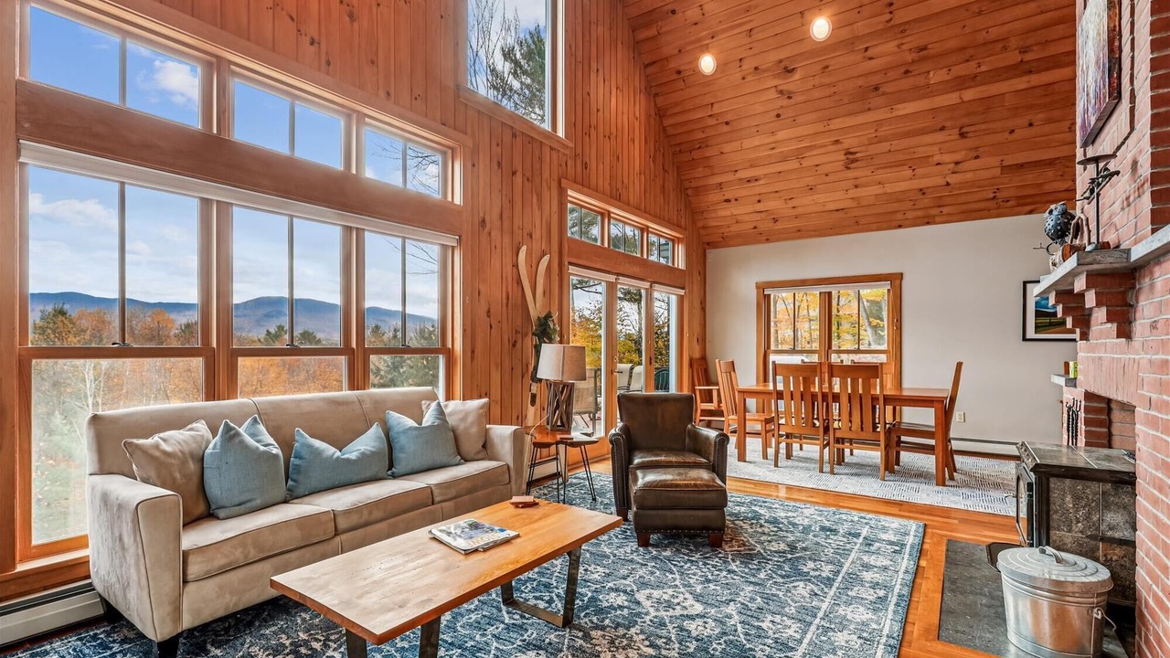 Photo of Livingroom in Stowe Area
