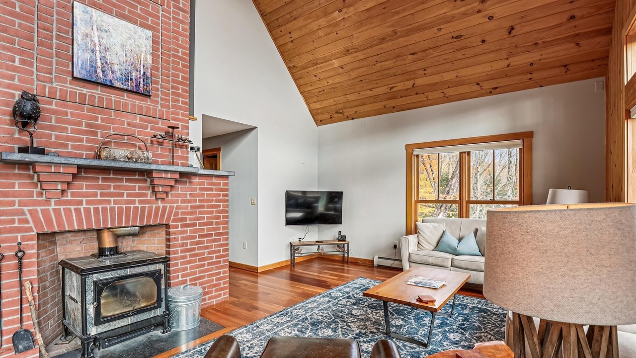 Photo of Livingroom in Stowe Area
