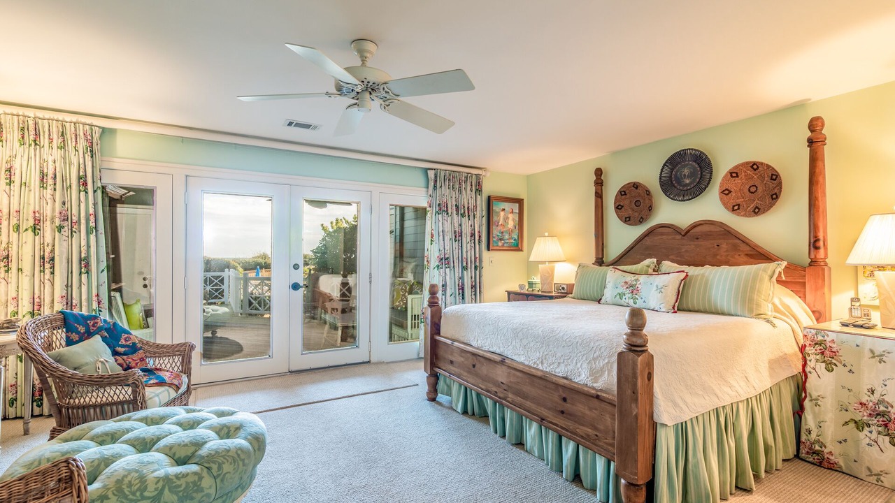 Photo of Bedroom in Debordieu Colony