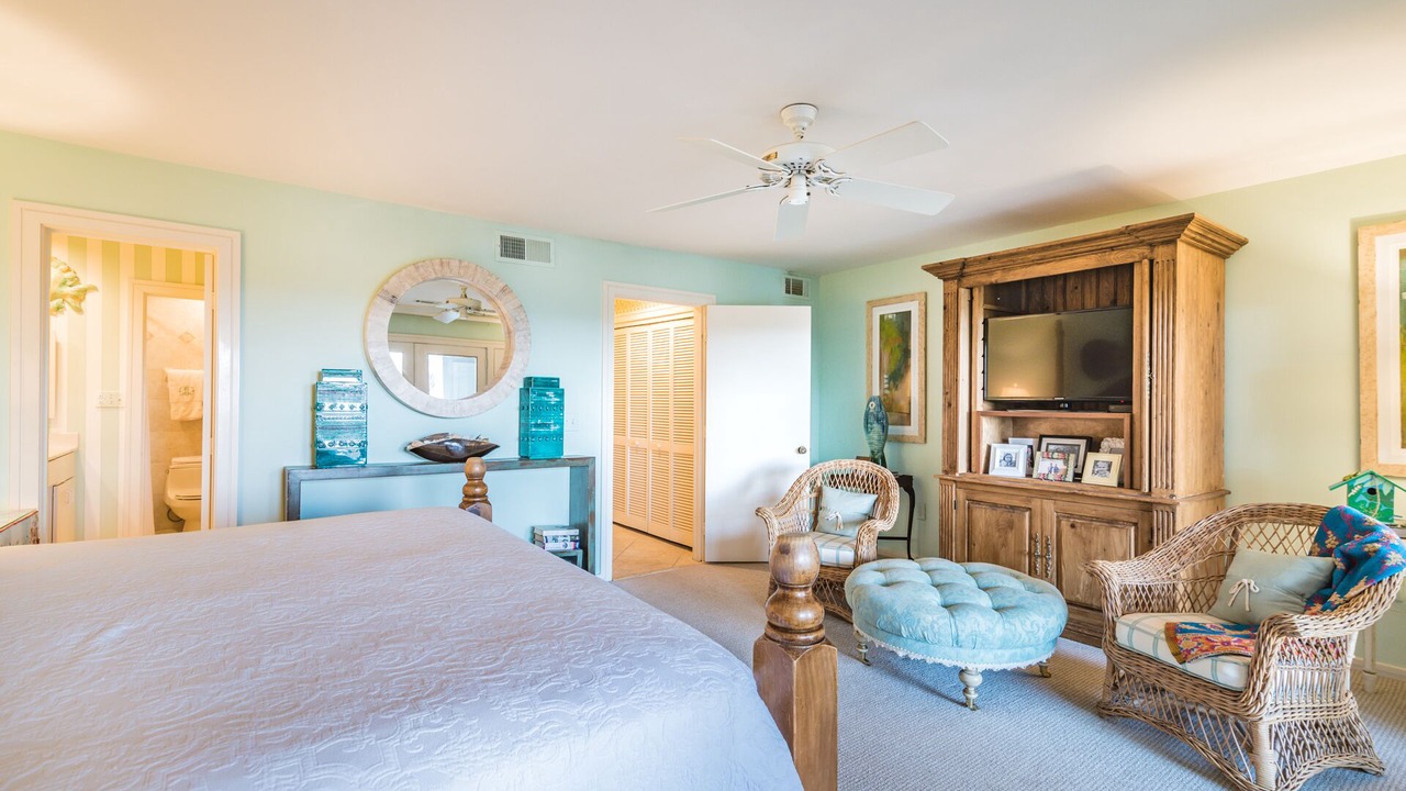 Photo of Bedroom in Debordieu Colony