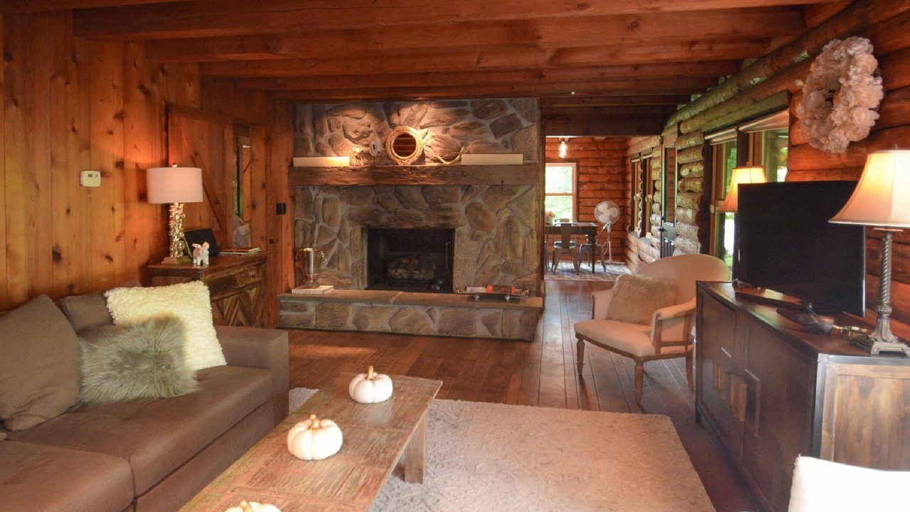 Photo of Livingroom in Canandaigua