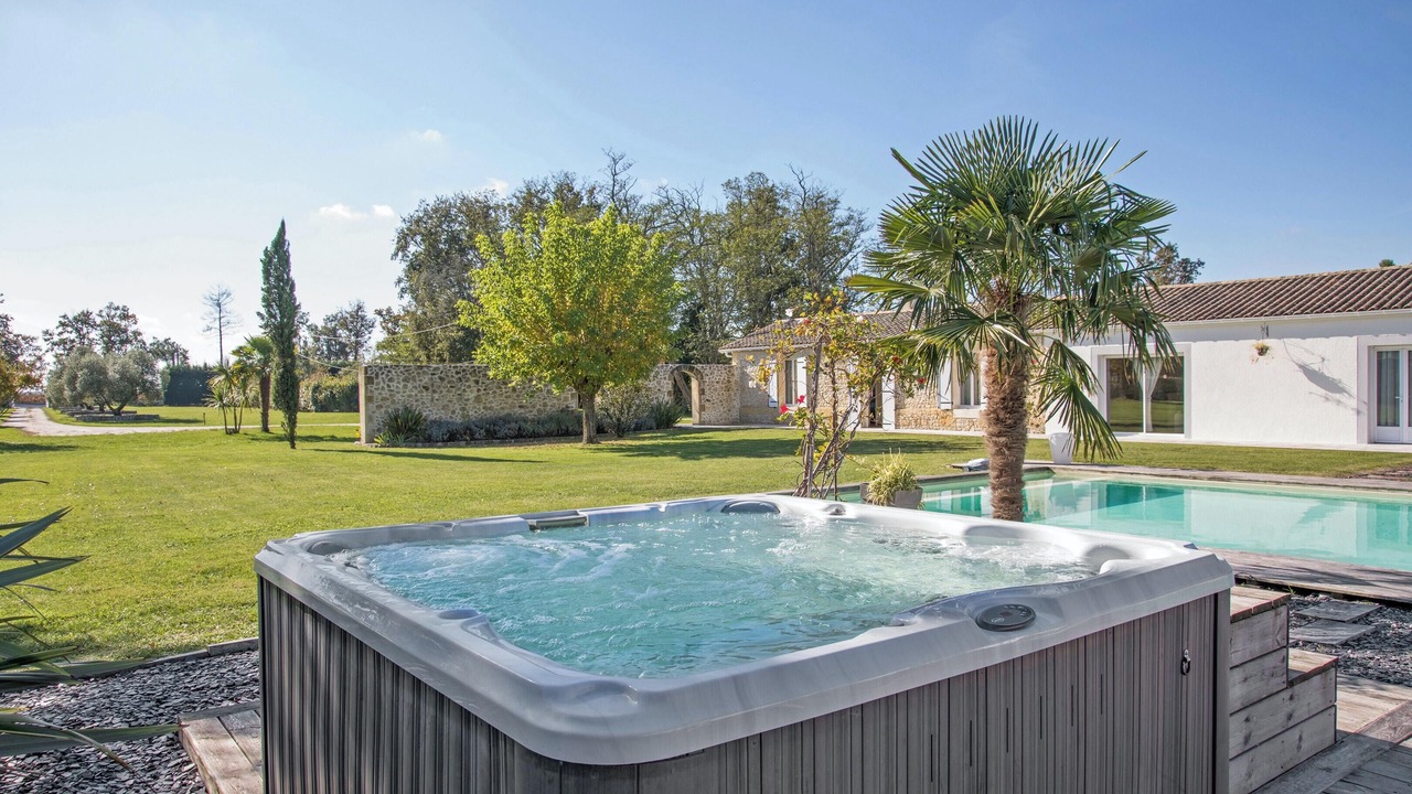Photo of Outdoor in Saint-Germain-dEsteuil