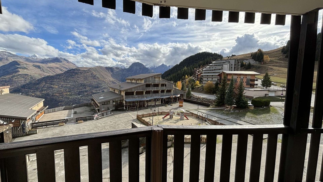 Photo of Outdoor in Auris