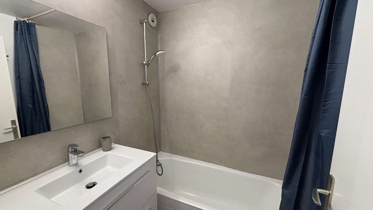 Photo of Bathroom in Auris