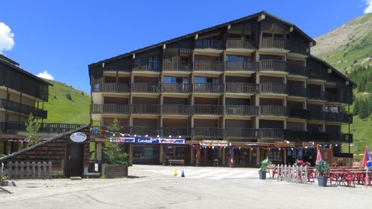 Photo of Outdoor in Auris