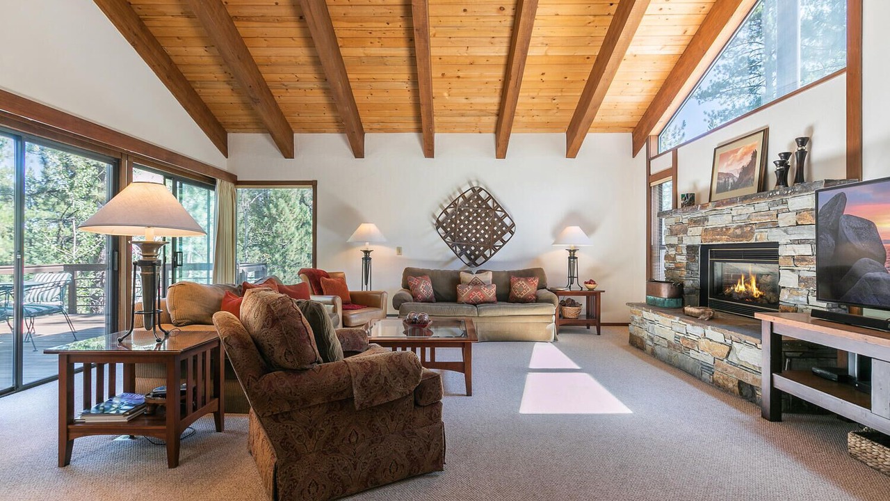 Photo of Livingroom in Truckee