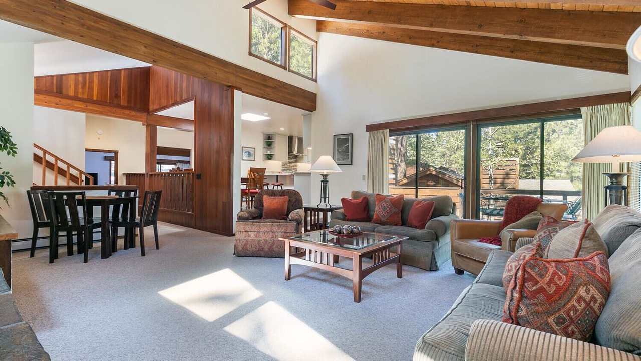Photo of Livingroom in Truckee