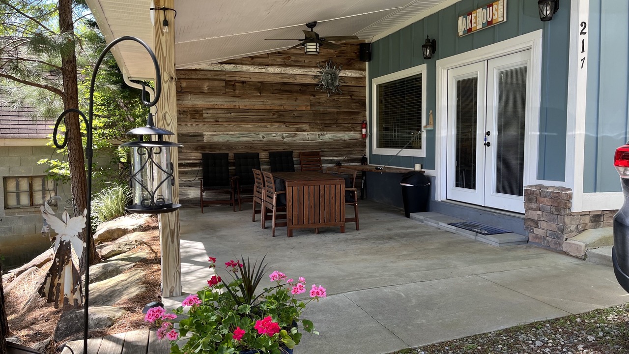 Photo of Outdoor in Six Mile