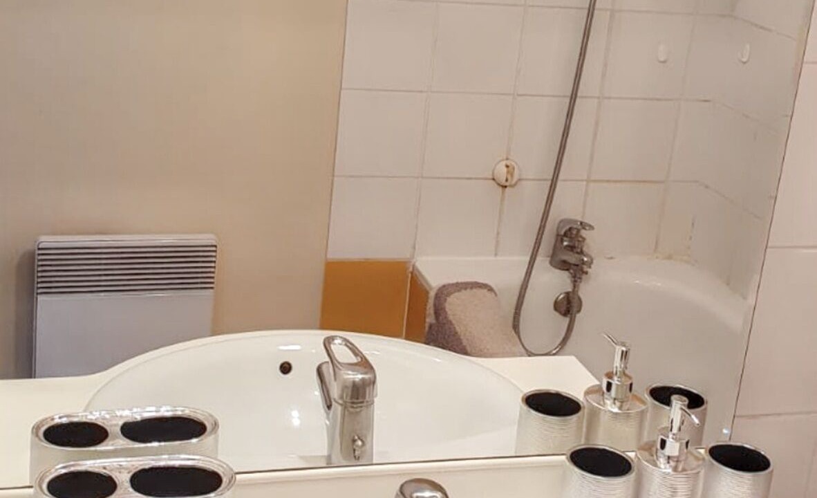 Photo of Bathroom in Carcassonne